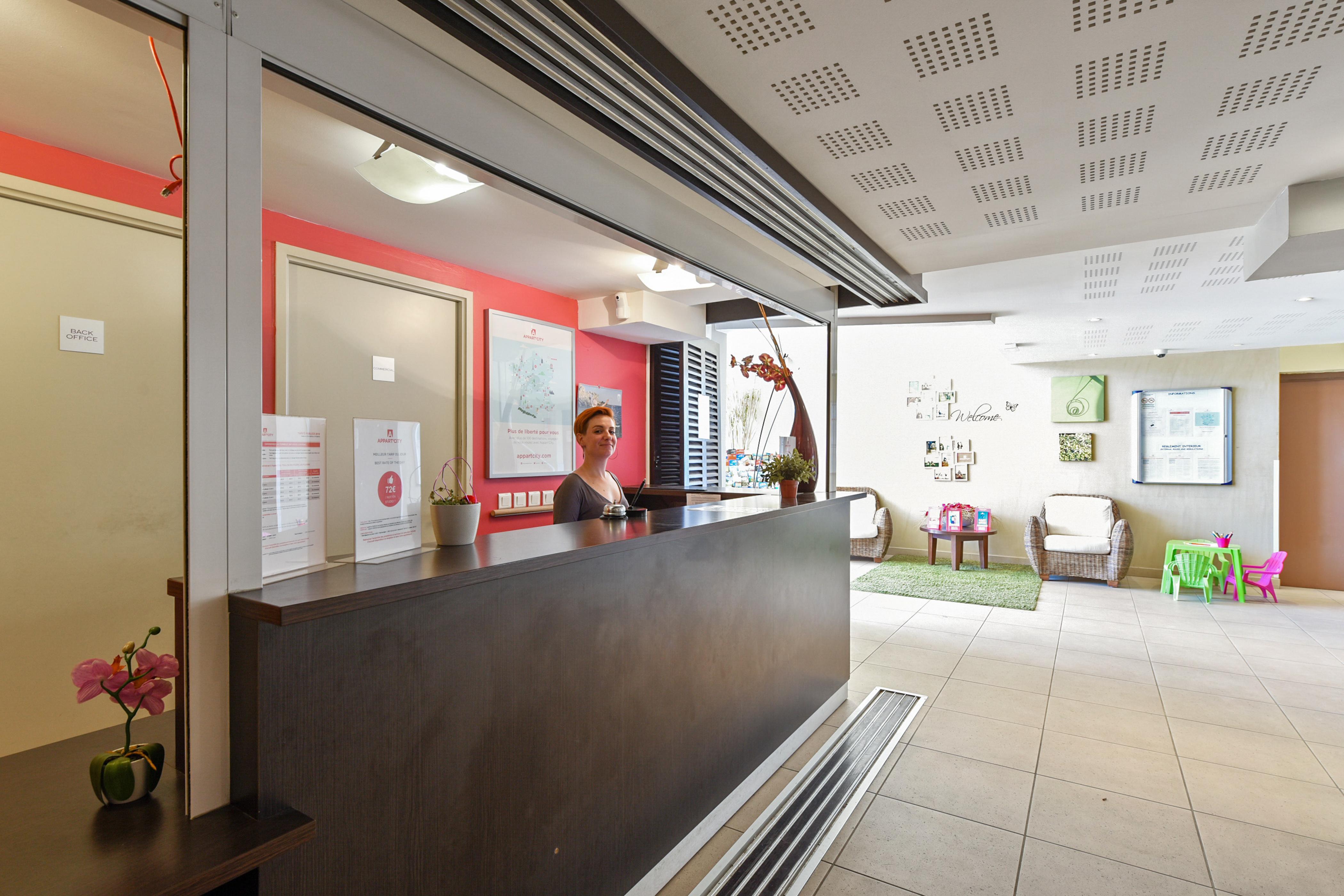 Comfort Aparthotel Six-Fours Six-Fours-les-Plages Eksteriør billede